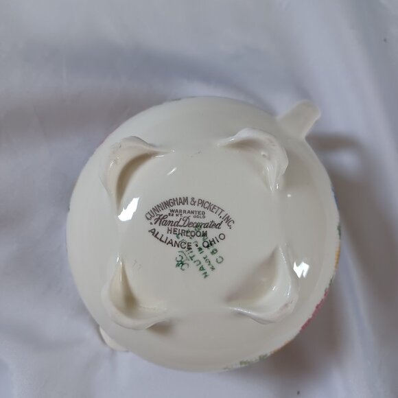 Homer Laughlin Cunningham Pickett Nautilus Footed Creamer Needlepoint Gold Rim - Picture 6 of 7